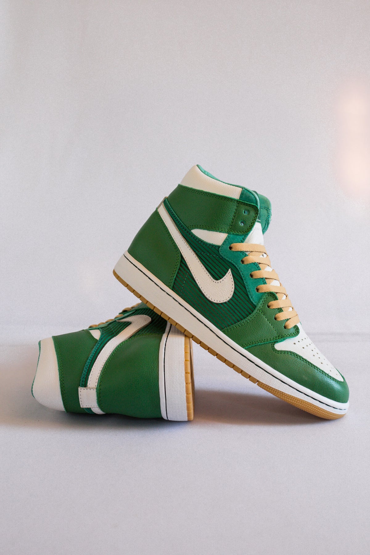 AJ1 High - Menth - ChaseShiel